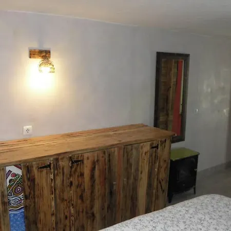 Unique Town House Apartment *