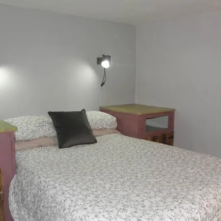 Unique Town House Apartment *